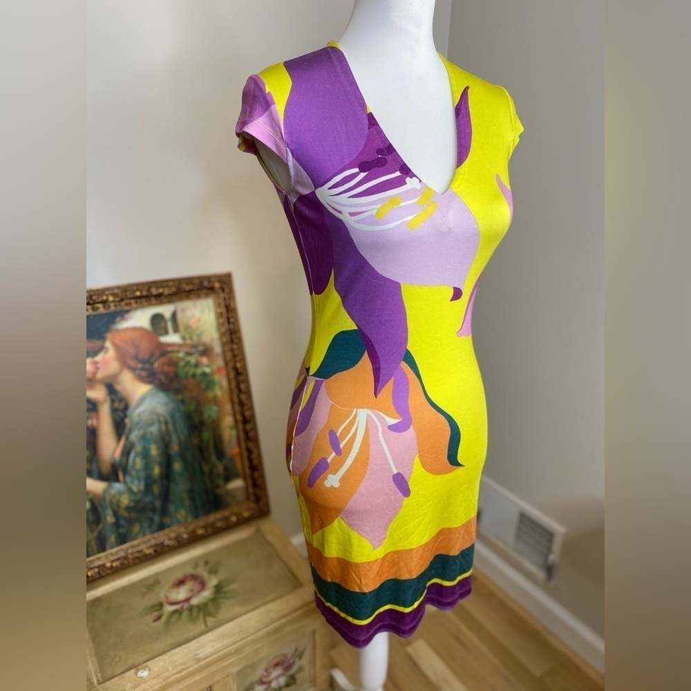 Dress - Picture 2 of 7
